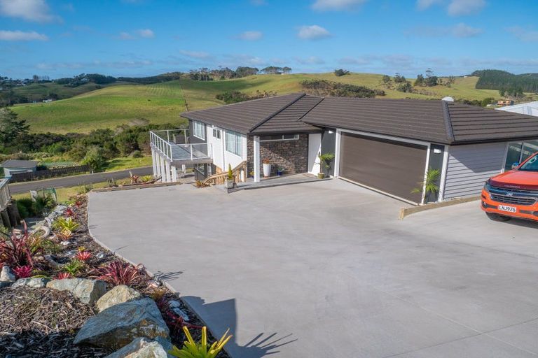 Photo of property in 21 Christine Drive, Coopers Beach, 0420