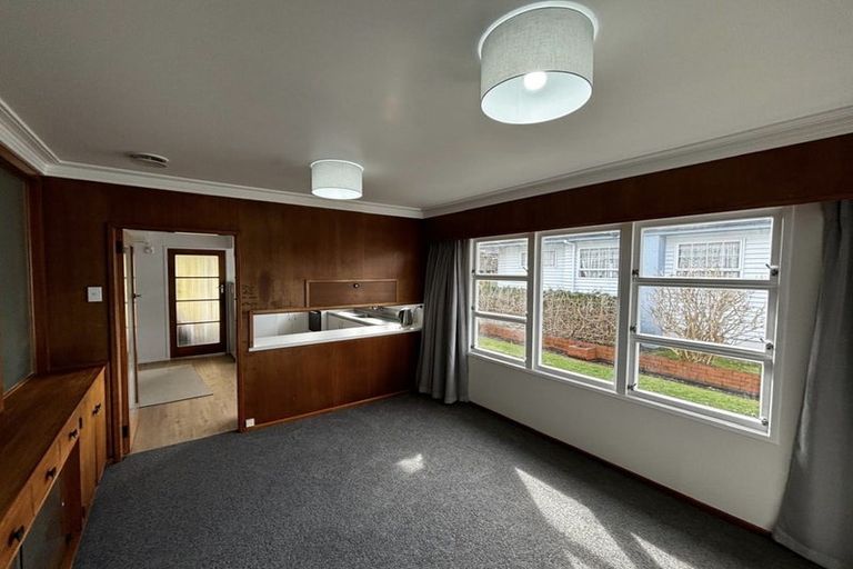 Photo of property in 92 Brois Street, Frankleigh Park, New Plymouth, 4310