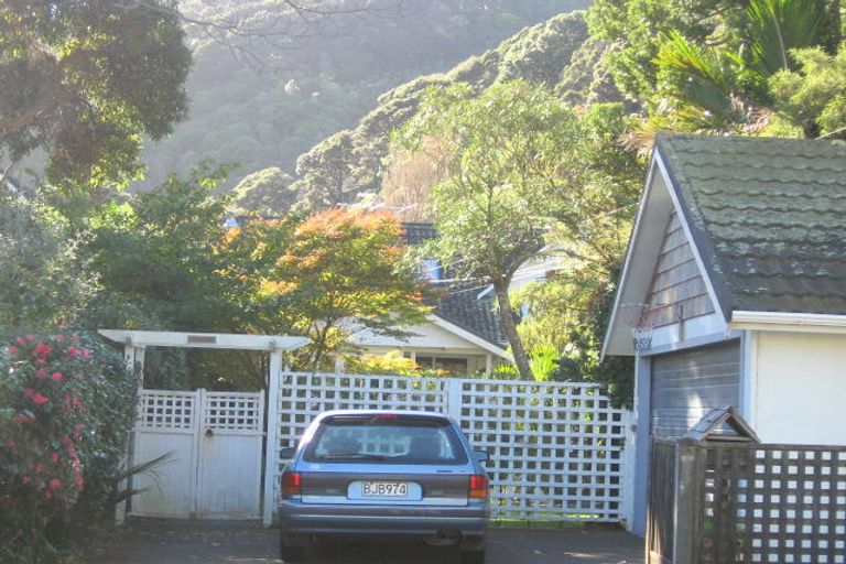 Photo of property in 23 Nikau Street, Eastbourne, Lower Hutt, 5013