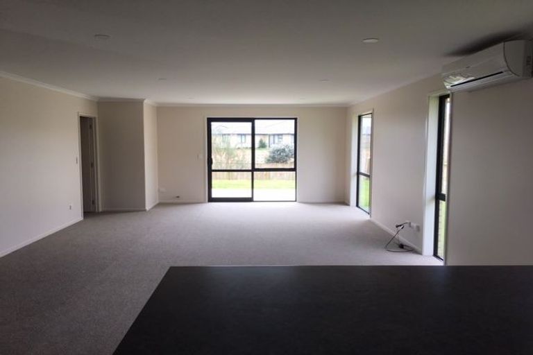 Photo of property in 1 Ribbonwood Close, Te Kauwhata, 3710