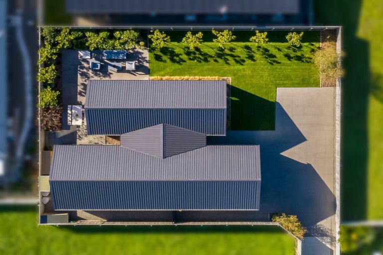 Photo of property in 6 Farley Avenue, Greytown, 5712