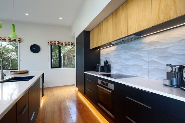 Photo of property in 94 Queens Road, Stepneyville, Nelson, 7010