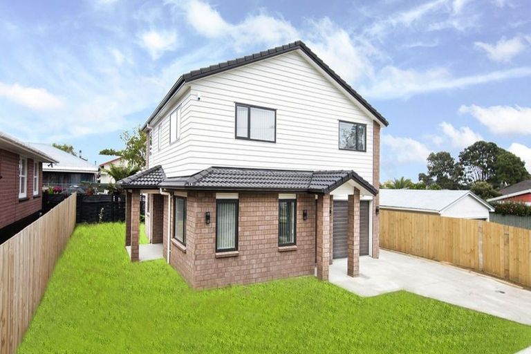 Photo of property in 27 Tironui Station Road East, Papakura, 2110