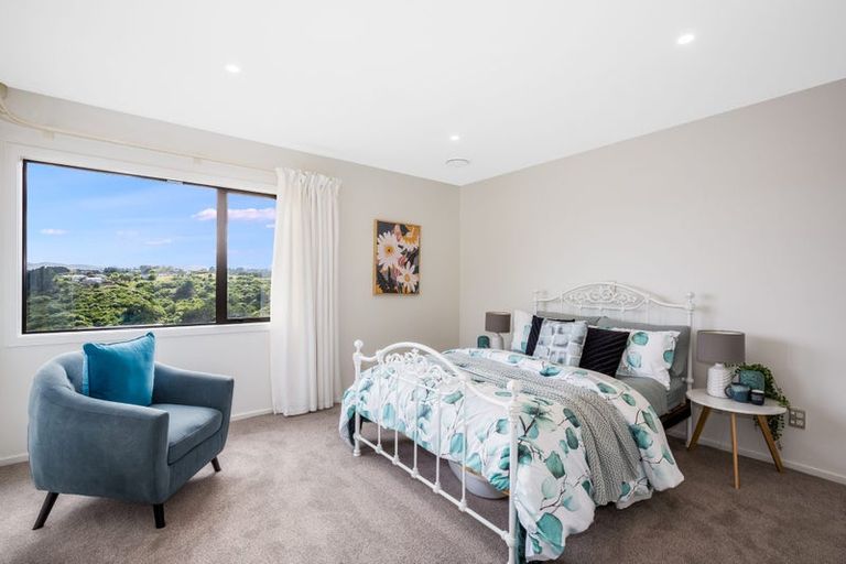 Photo of property in 84 Te Puia Drive, Aotea, Porirua, 5024