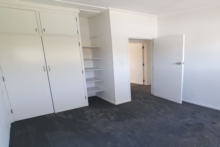 Photo of property in 3/40a West Coast Road, Glen Eden, Auckland, 0602