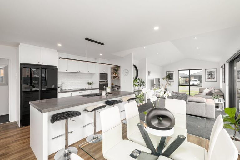 Photo of property in 64 Whitburn Avenue, Halswell, Christchurch, 8025