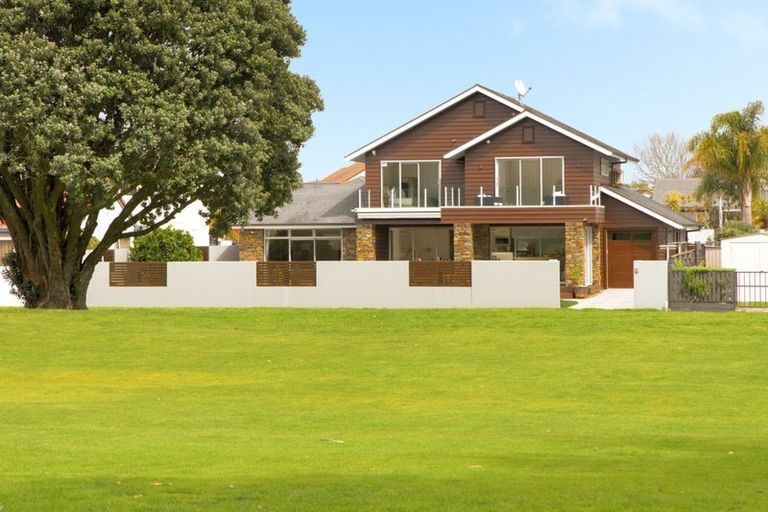 Photo of property in 25 Berwick Place, Mount Maunganui, 3116