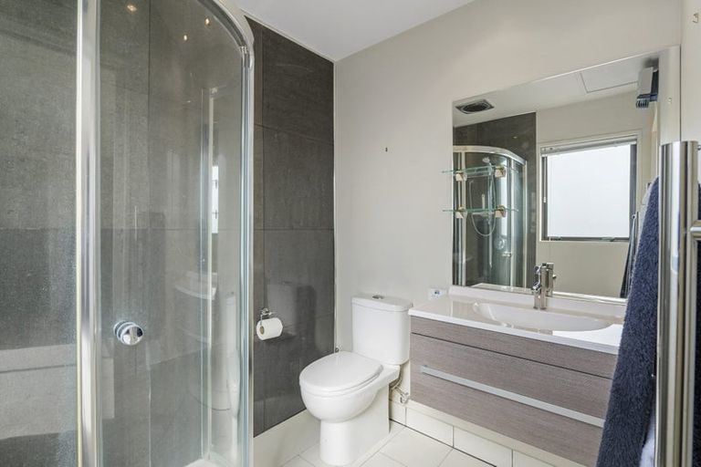 Photo of property in 2/80b Jeffreys Road, Fendalton, Christchurch, 8052