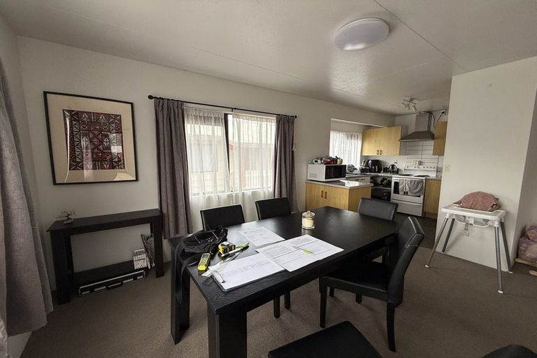 Photo of property in 1/20 Ocean View Road, Northcote, Auckland, 0627