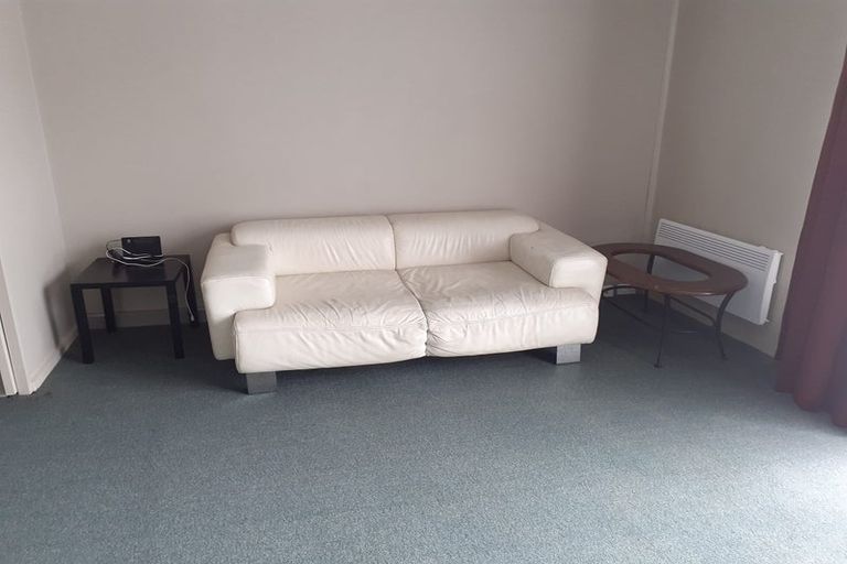 Photo of property in Atrium Towers, 5r/154 The Terrace, Wellington Central, Wellington, 6011