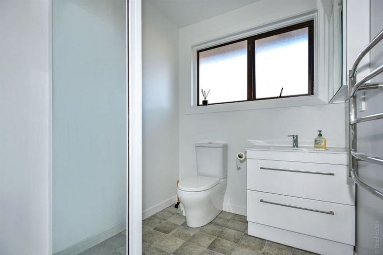 Photo of property in 46 Athol Terrace, Upper Riccarton, Christchurch, 8041