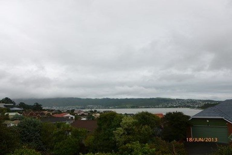 Photo of property in 30 Kinloch Place, Papakowhai, Porirua, 5024