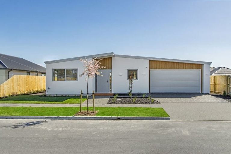 Photo of property in 17 Timara Crescent, Marshland, Christchurch, 8083