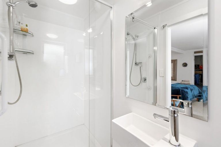 Photo of property in 18 Robbie Street, Foxton Beach, Foxton, 4815