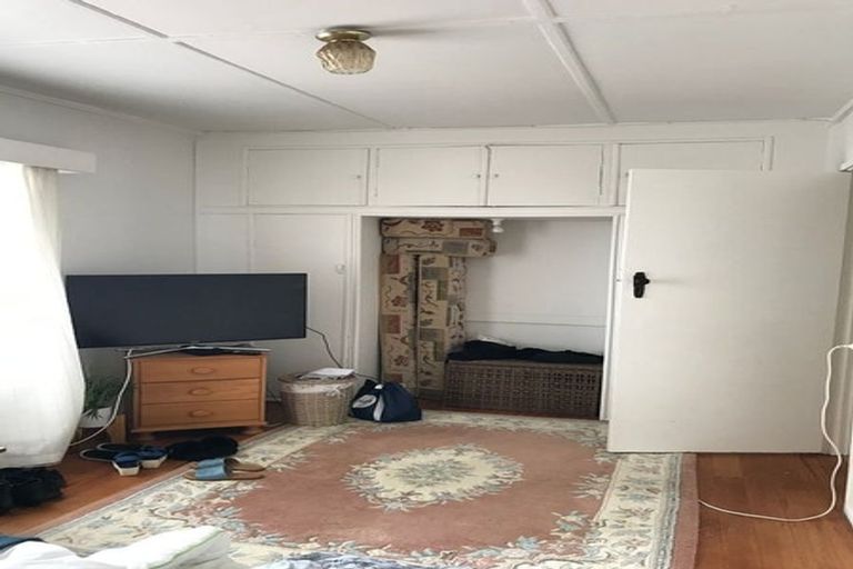 Photo of property in 47 The Esplanade, Eastern Beach, Auckland, 2012