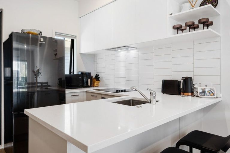 Photo of property in 4/47a Huntington Drive, Huntington Park, Auckland, 2013