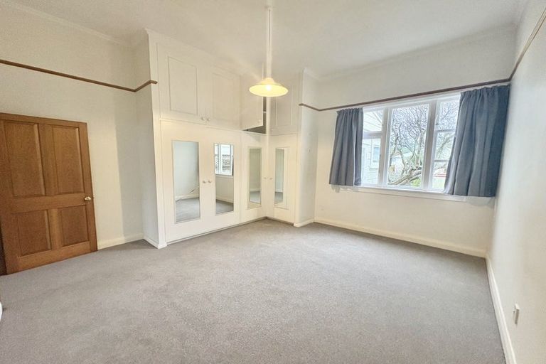 Photo of property in 3 Douro Avenue, Newtown, Wellington, 6021