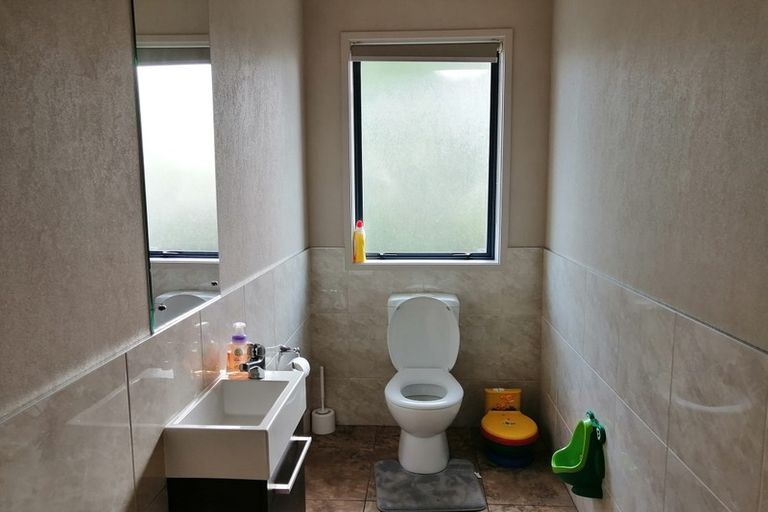 Photo of property in 131 Foster Road, Kumeu, 0891