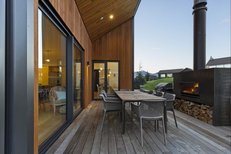 Photo of property in 96 Jacks Point Rise, Jacks Point, Queenstown, 9371