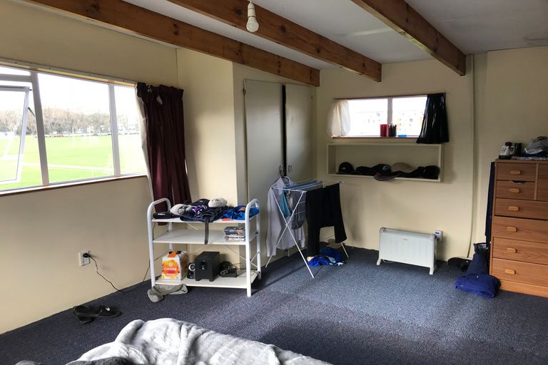 Photo of property in 111 Harbour Terrace, North Dunedin, Dunedin, 9016