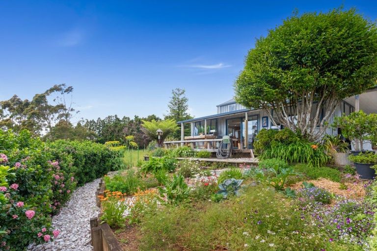 Photo of property in 646 Pungaere Road, Waipapa, Kerikeri, 0295