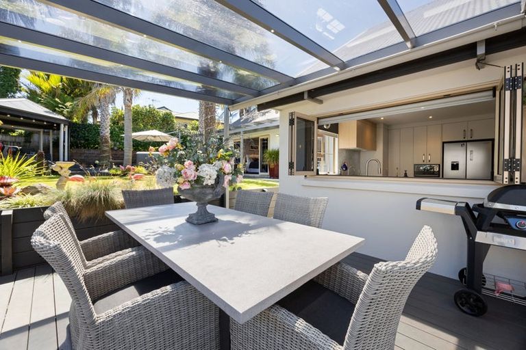 Photo of property in 62 Cairns Crescent, Rototuna, Hamilton, 3210