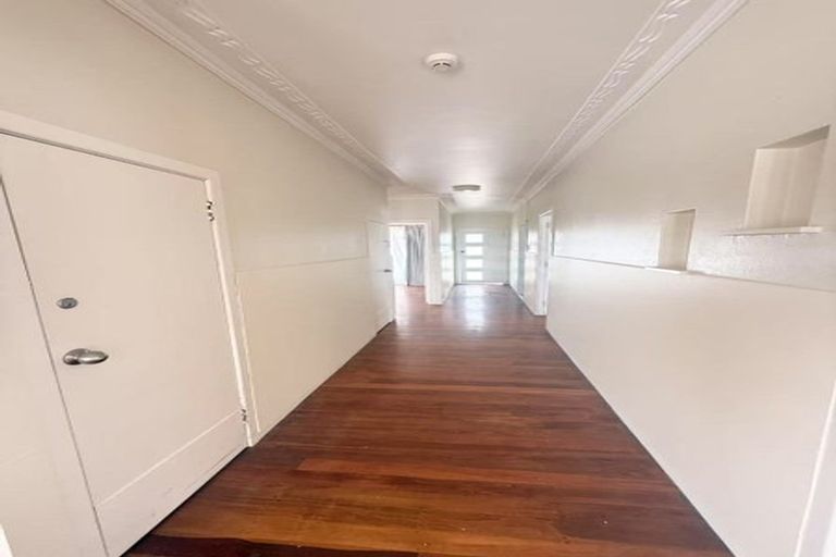 Photo of property in 1/11 Church Road, Mangere Bridge, Auckland, 2022