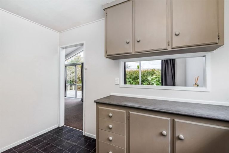 Photo of property in 11 Sunward Rise, Glenfield, Auckland, 0629