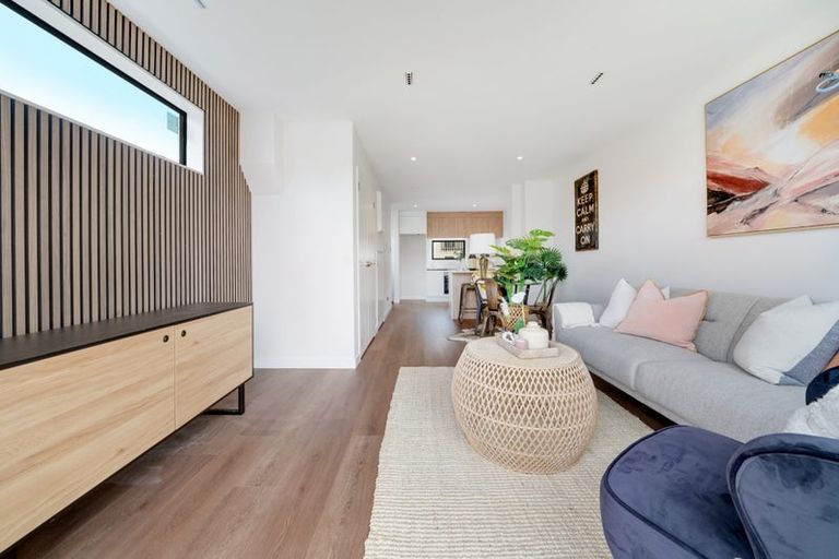 Photo of property in 2/60 Yeovil Road, Te Atatu Peninsula, Auckland, 0610