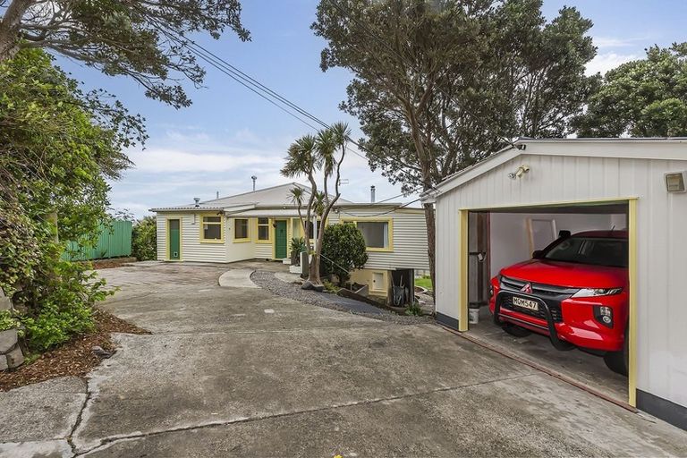 Photo of property in 43a Nevay Road, Miramar, Wellington, 6022