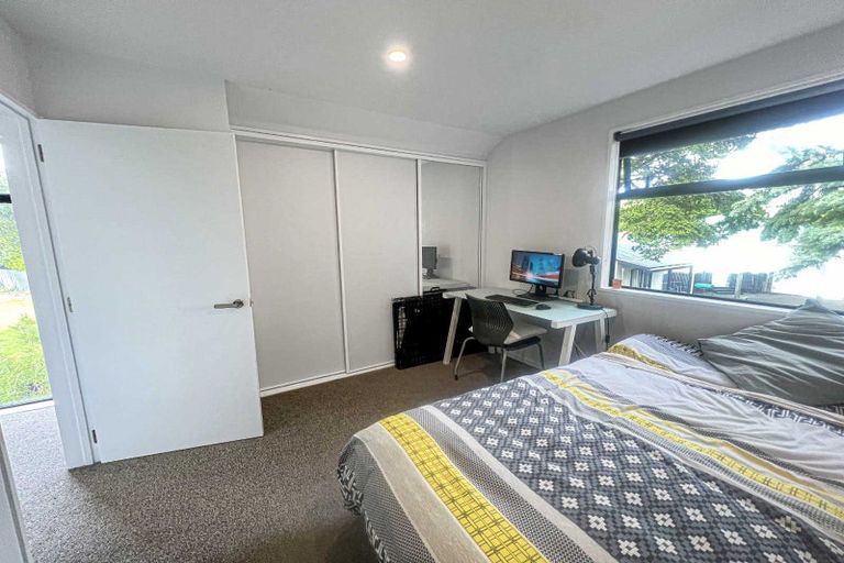 Photo of property in 6/12 New Brighton Road, Shirley, Christchurch, 8061
