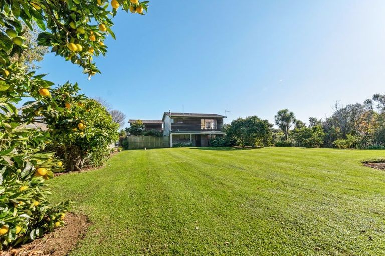 Photo of property in 27 Donnelly Street, Oakura, 4314