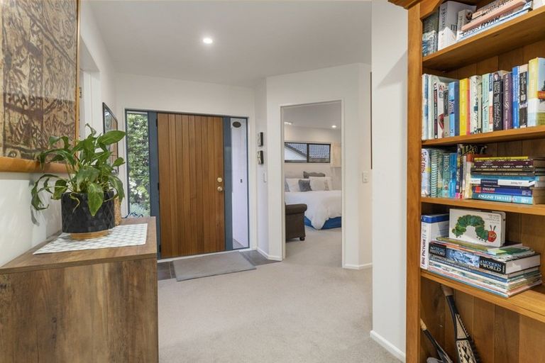 Photo of property in 8 Leigh Place, Paraparaumu Beach, Paraparaumu, 5032