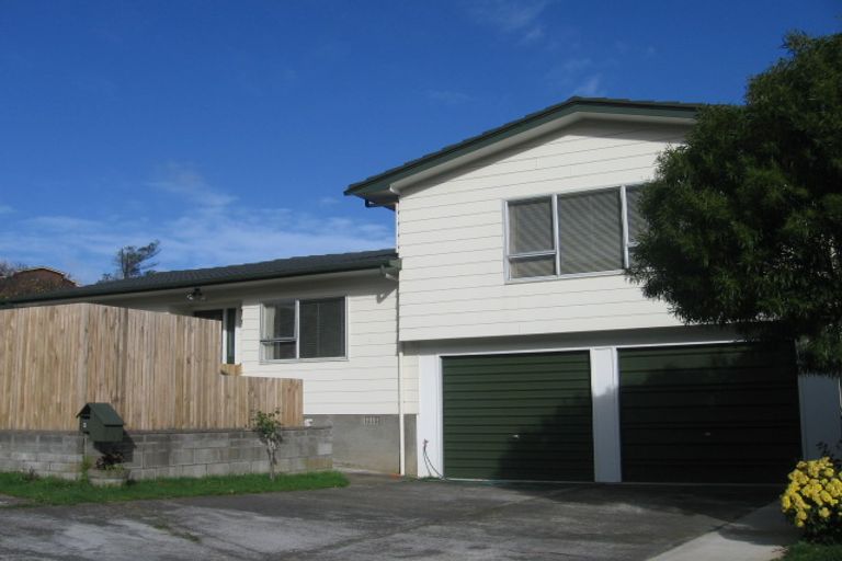 Photo of property in 1 Naver Place, Papakowhai, Porirua, 5024