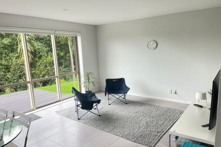 Photo of property in 17 Meteor Place, Schnapper Rock, Auckland, 0632