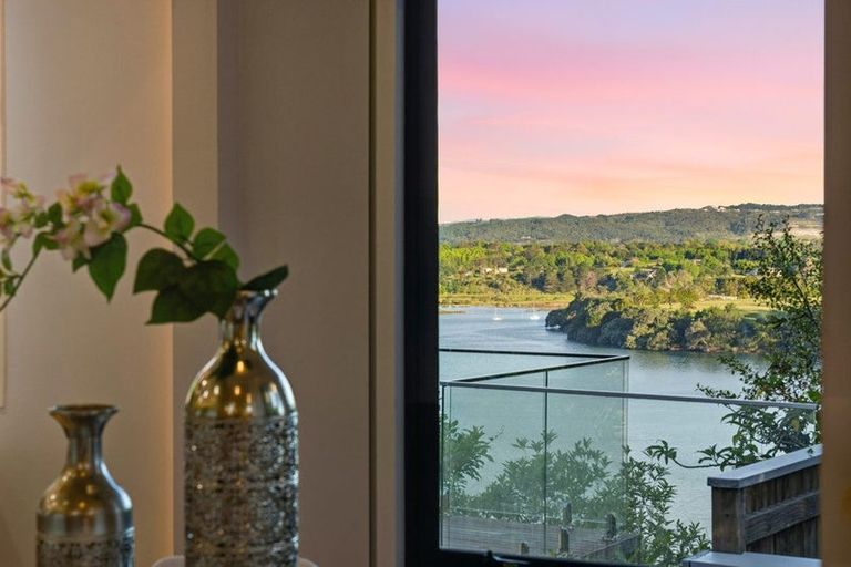 Photo of property in 45 Pohutukawa Avenue, Shelly Park, Auckland, 2014