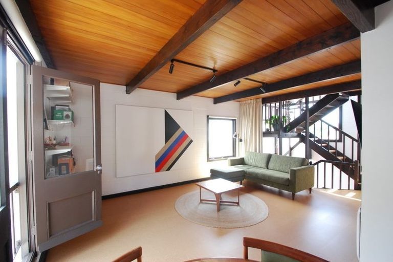 Photo of property in 9a Pitarua Street, Thorndon, Wellington, 6011