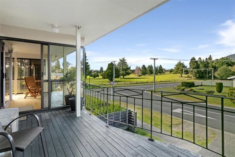 Photo of property in 137 Tauhara Road, Tauhara, Taupo, 3330