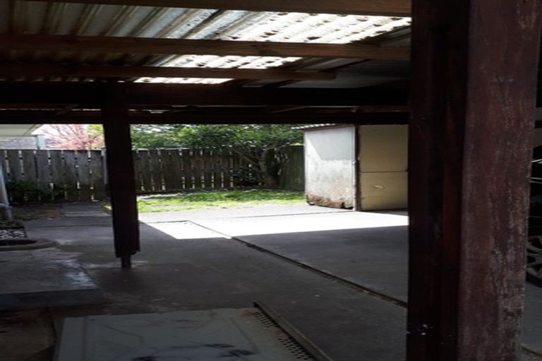 Photo of property in 1/32 Hellyers Street, Birkdale, Auckland, 0626