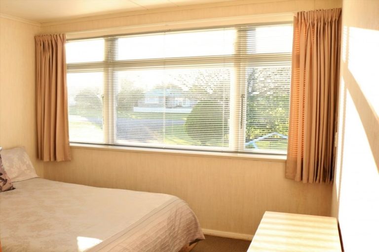 Photo of property in 42 Whittaker Street, Shannon, 4821