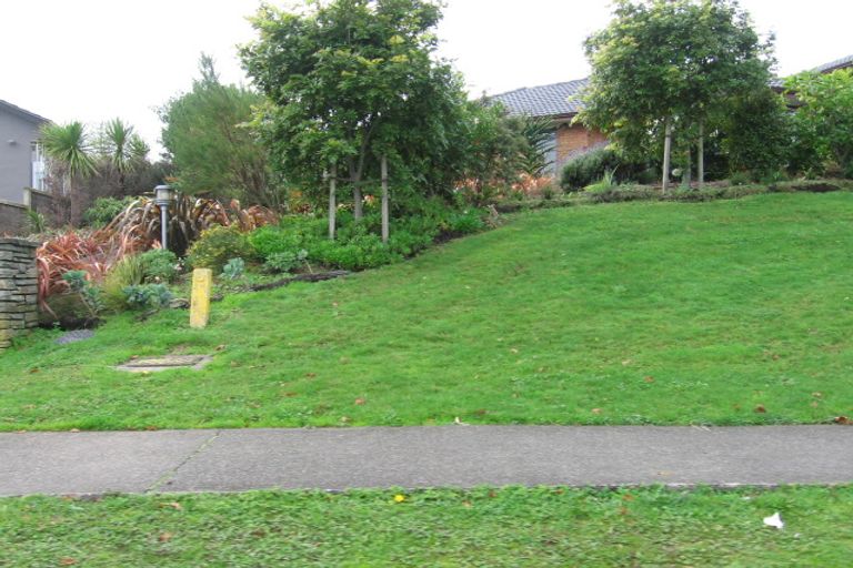 Photo of property in 42 Oakford Park Crescent, Greenhithe, Auckland, 0632