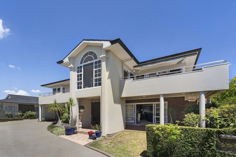 Photo of property in 1/10 Coquille Place, Half Moon Bay, Auckland, 2012