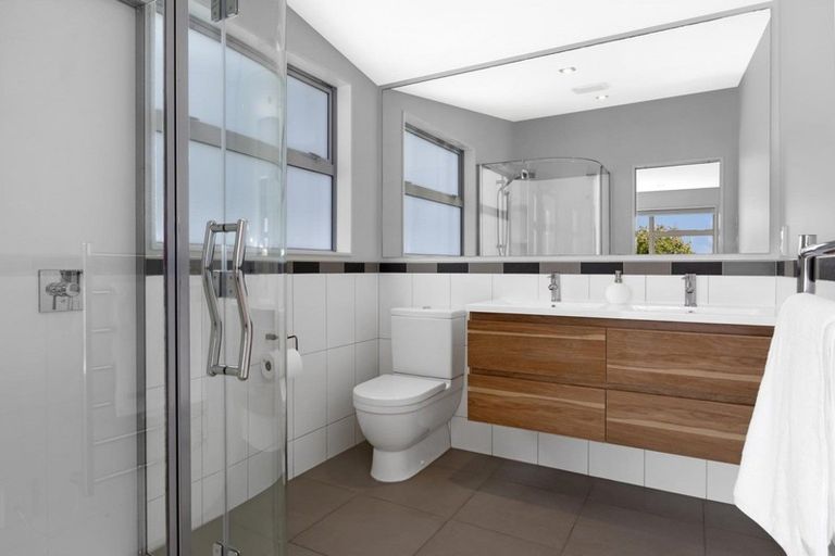 Photo of property in 9 Endeavour Drive, Whitby, Porirua, 5024