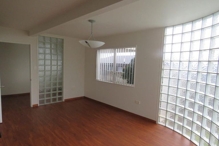 Photo of property in 19 Cutfield Road, New Plymouth, 4310