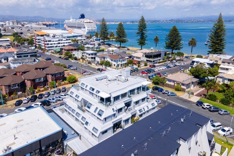 Photo of property in 2/19 Victoria Road, Mount Maunganui, 3116