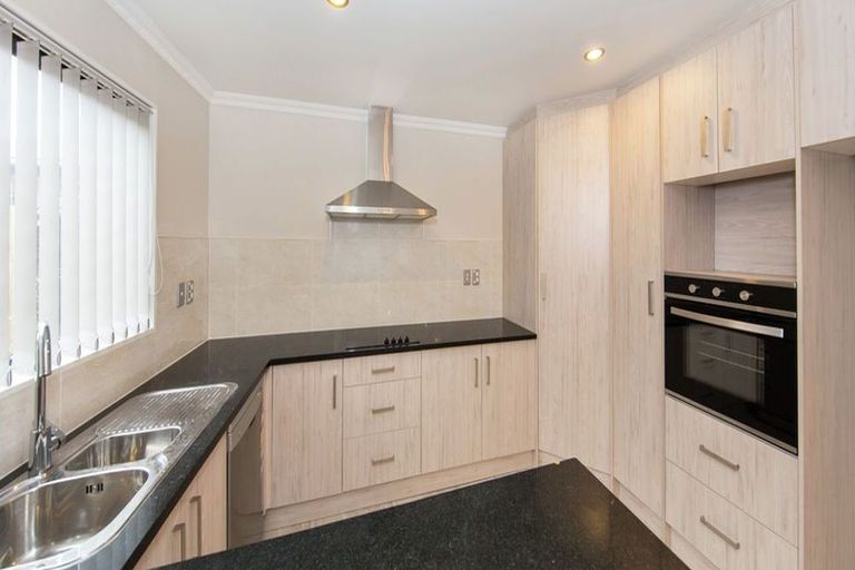 Photo of property in 27 Tironui Station Road East, Papakura, 2110