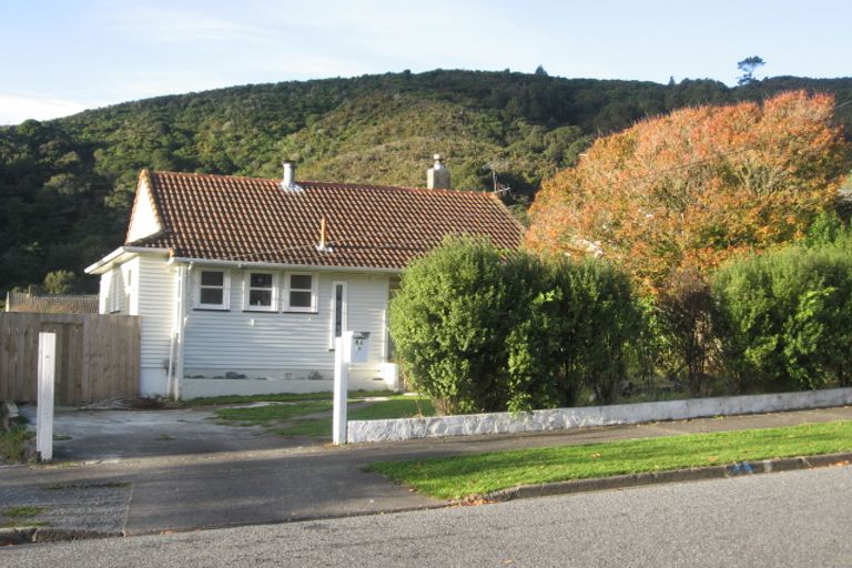 Photo of property in 64 Wilkie Crescent, Naenae, Lower Hutt, 5011