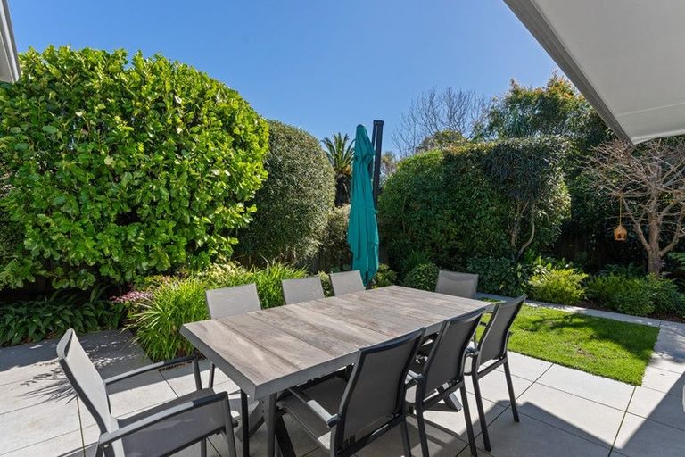 Photo of property in 19 Hurunui Street, Waikanae, 5036