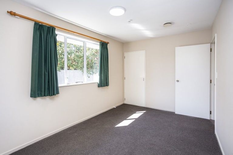 Photo of property in 42 Waimairi Road, Upper Riccarton, Christchurch, 8041