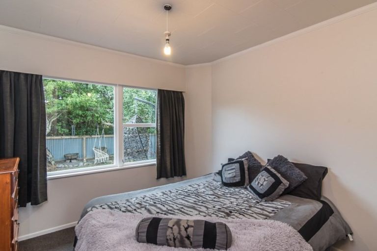 Photo of property in 7 Buckley Grove, Paraparaumu, 5032